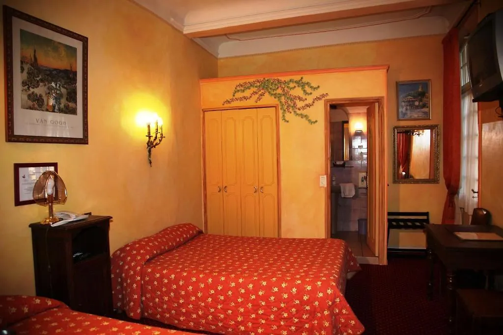 Hotel Du Fiacre Carpentras