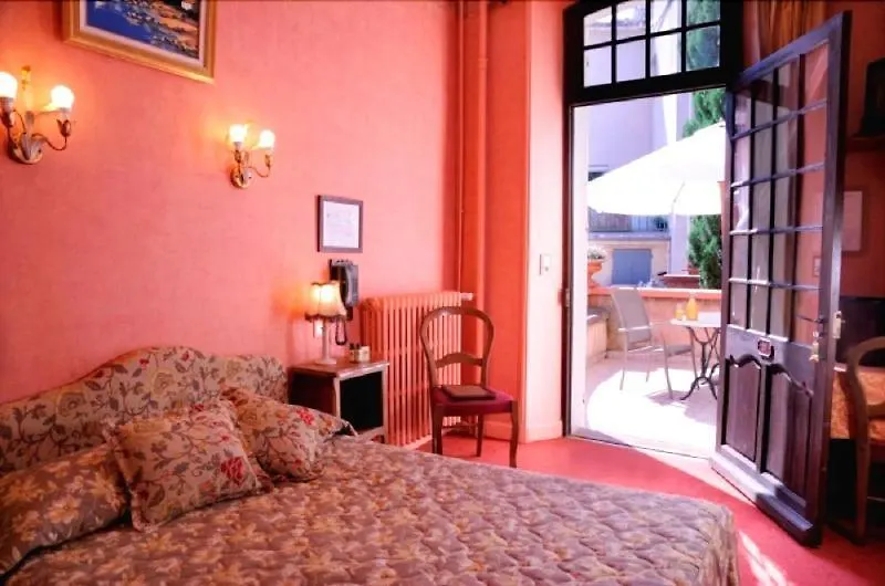 ***  Hotel Du Fiacre Carpentras France