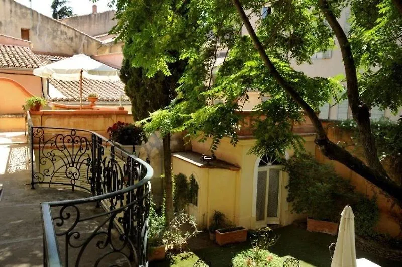 Hotel Du Fiacre Carpentras 3*,  France