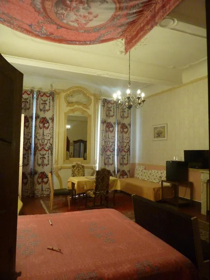 Hotel Du Fiacre Carpentras