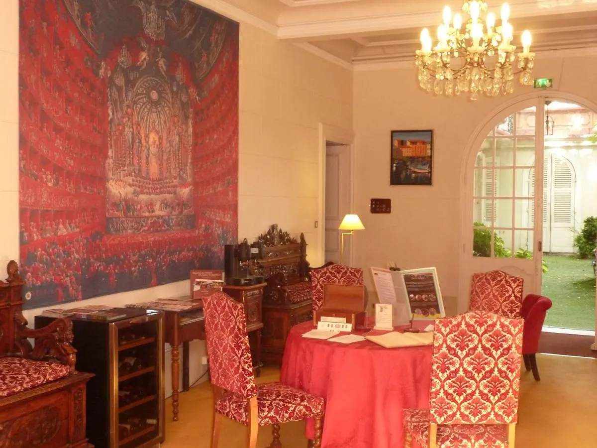 Hotel Du Fiacre Carpentras